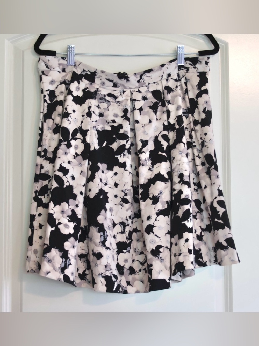Anthropologie Cynthia Rowley Black & White Floral Fit & Flare Skirt Size L